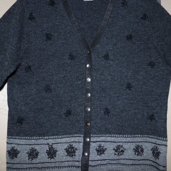 Talbots Petits 100% Lambswool Charcoal Cardigan. - Picture 4 of 5